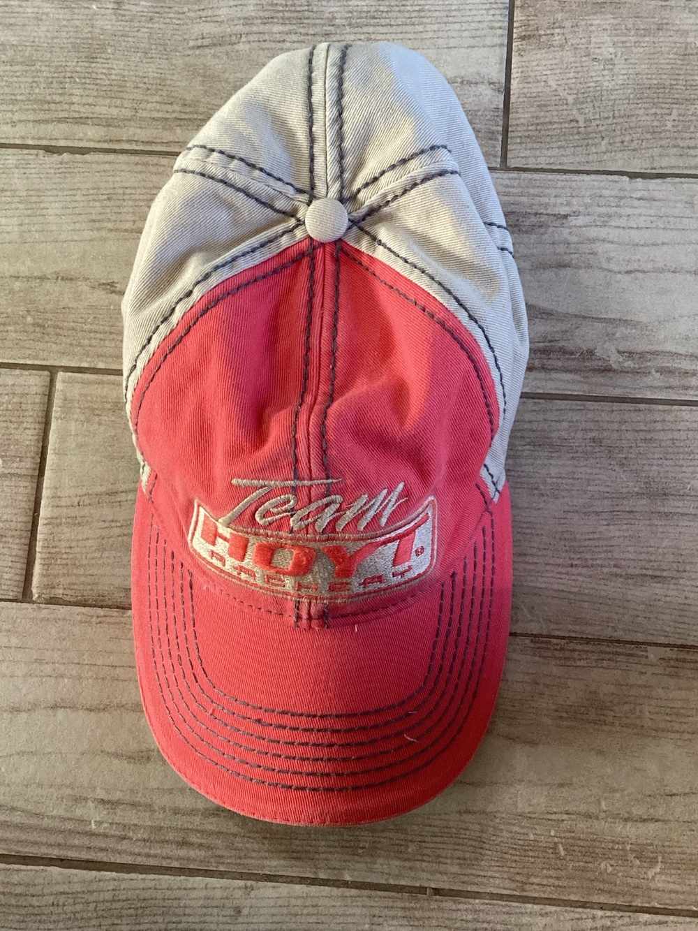 Hoyt ArcheryTwo-Tone Pinkish-Red and Cream Baseball Cap